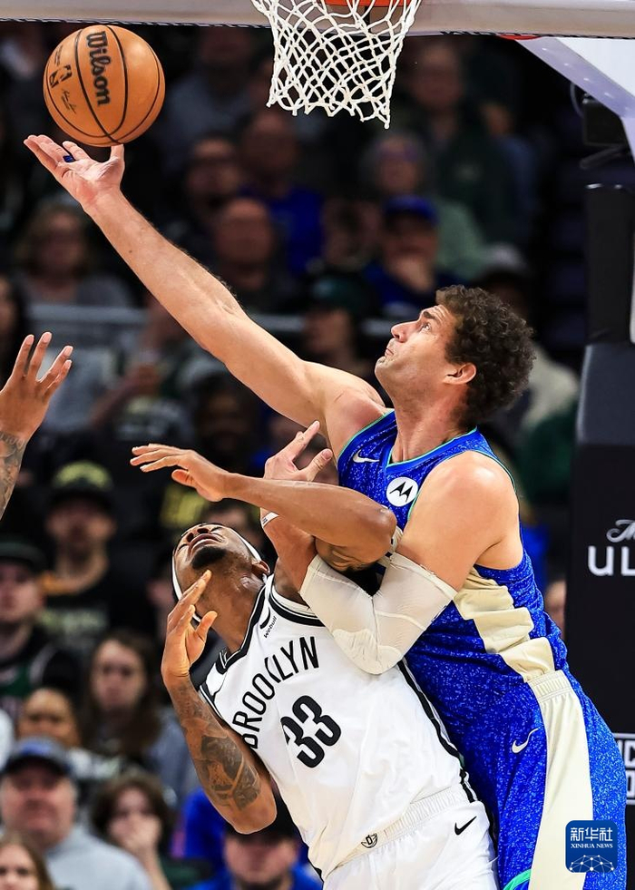 天行体育-篮网主场惨败雄鹿，面对系列赛溃败