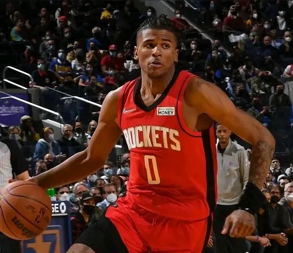 天行体育网站-记者火箭已凑齐足够参赛球员